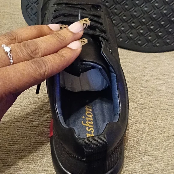 Black and Red Men's Sneakers - Picture 7 of 7